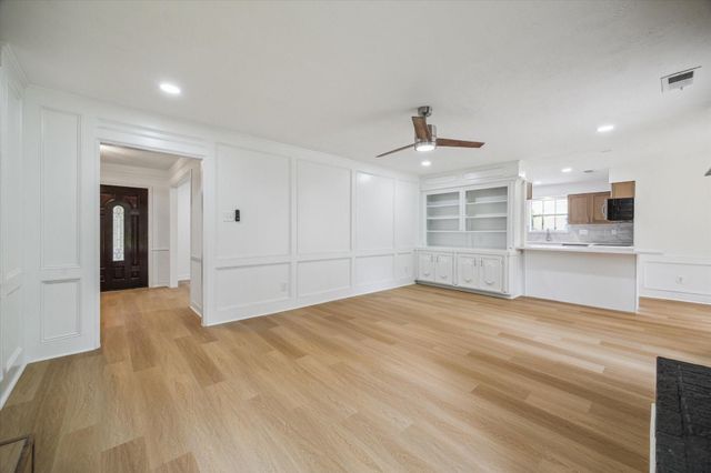 2502 Riverlawn Drive, Houston, TX 77339