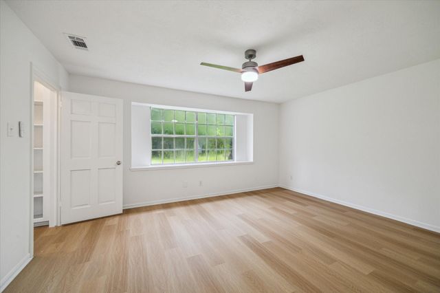 2502 Riverlawn Drive, Houston, TX 77339