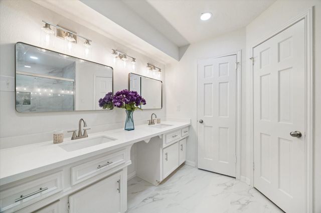 2502 Riverlawn Drive, Houston, TX 77339