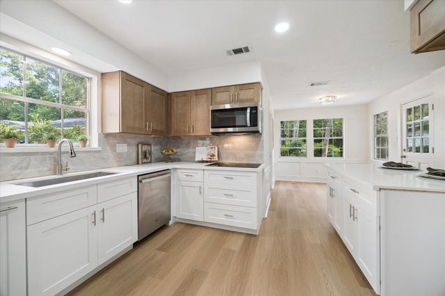2502 Riverlawn Drive, Houston, TX 77339