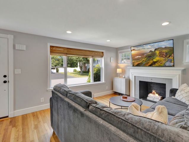 122 Moncrief, Rockland, MA 02370