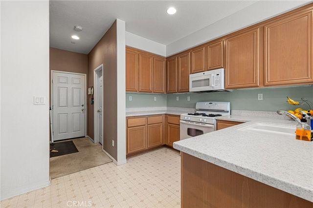 1827 Redfield Rd., Riverside, CA 92507