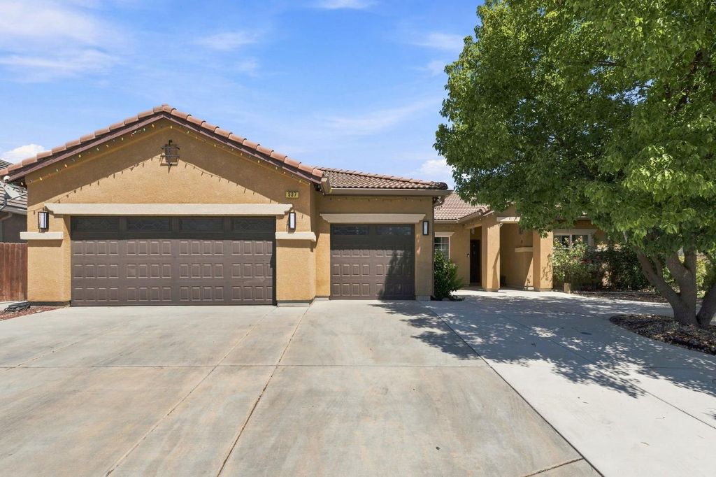 Image 1 of property listing at 537 S Fordham Avenue, Fresno, CA 93727