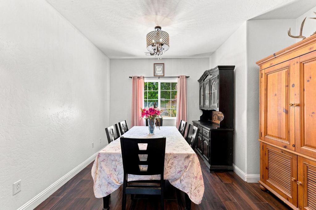 Image 18 of property listing at 537 S Fordham Avenue, Fresno, CA 93727