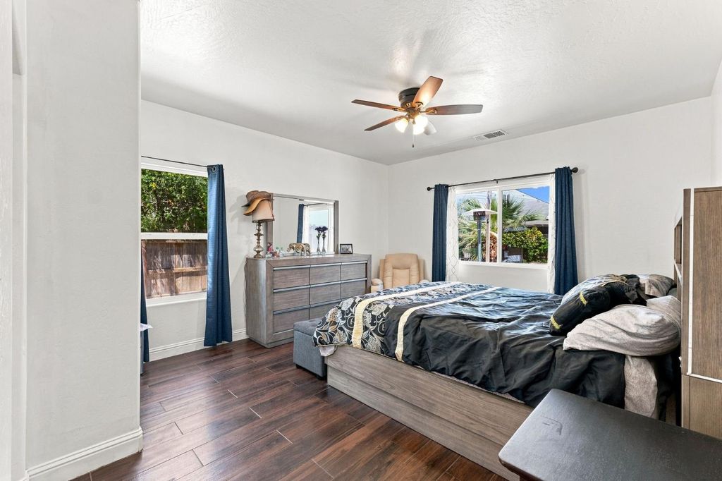 Image 19 of property listing at 537 S Fordham Avenue, Fresno, CA 93727