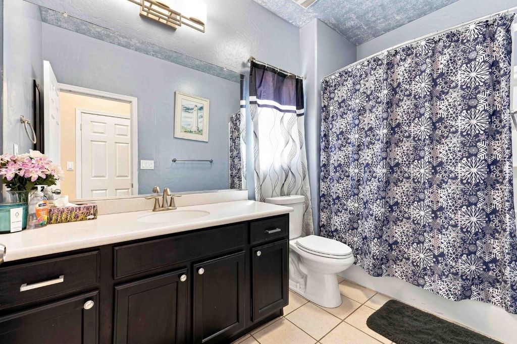 Image 25 of property listing at 537 S Fordham Avenue, Fresno, CA 93727