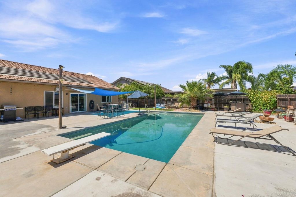 Image 29 of property listing at 537 S Fordham Avenue, Fresno, CA 93727