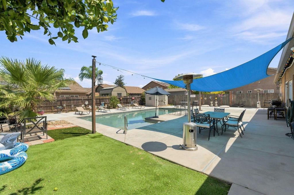 Image 30 of property listing at 537 S Fordham Avenue, Fresno, CA 93727