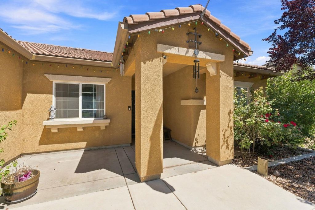 Image 4 of property listing at 537 S Fordham Avenue, Fresno, CA 93727