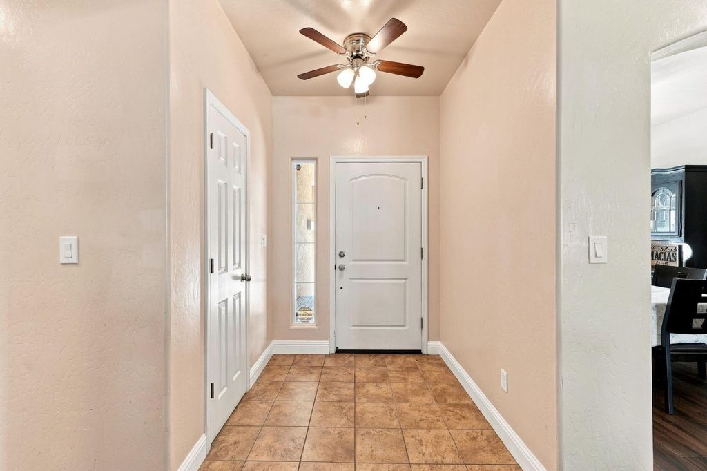 Image 5 of property listing at 537 S Fordham Avenue, Fresno, CA 93727