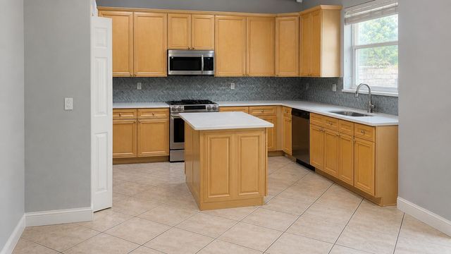 3945 Torres Circle, West Palm Beach, FL 33409