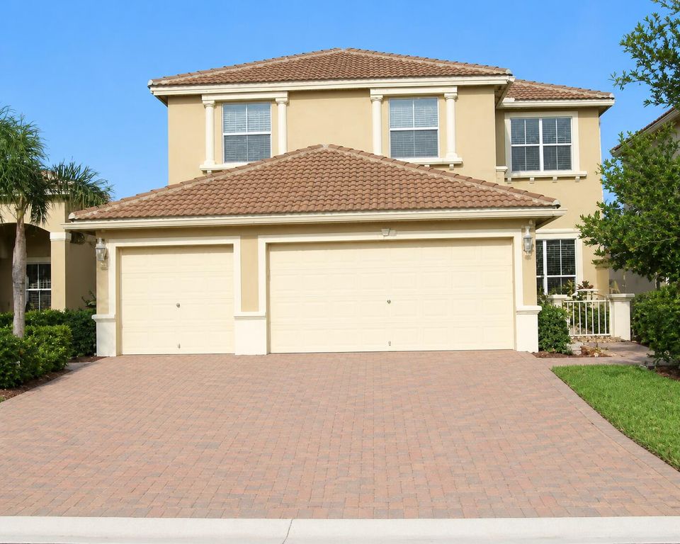 3945 Torres Circle, West Palm Beach, FL 33409