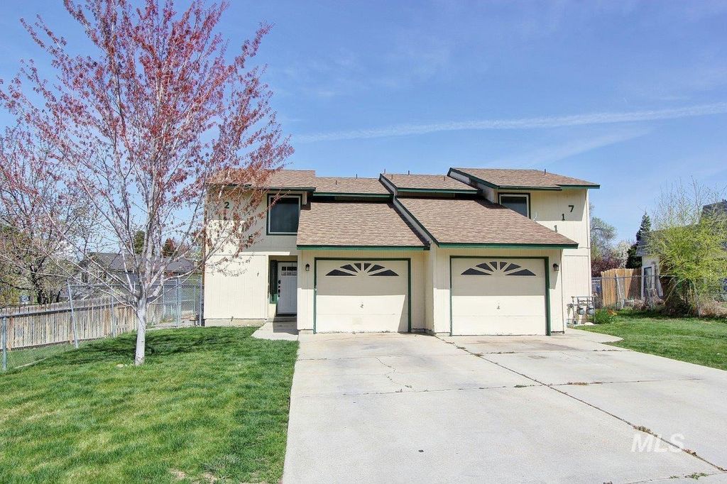 2115&2117 Pleasanton St, Caldwell, ID 83605
