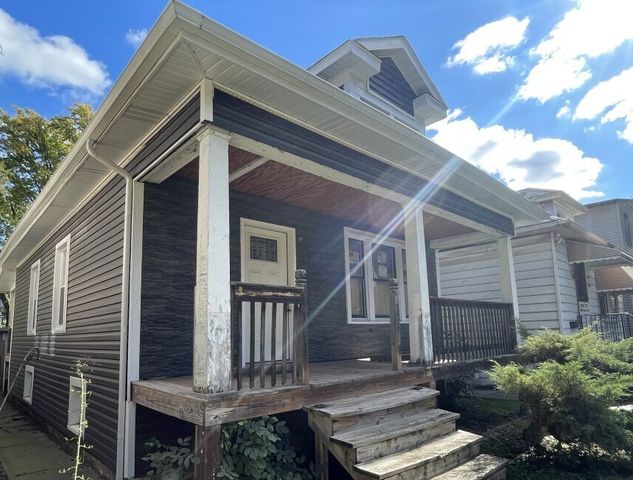 7821 S Oglesby Avenue, Chicago, IL 60649