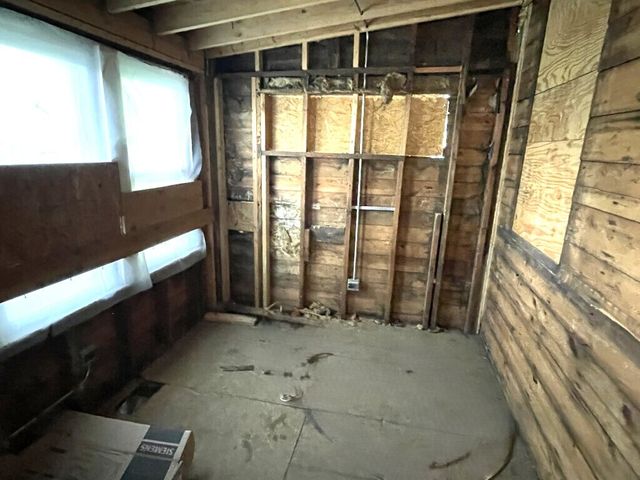 7821 S Oglesby Avenue, Chicago, IL 60649