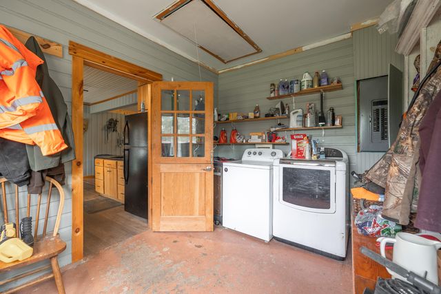 20623 W Ashley Creek Road, Raymondville, MO 65555