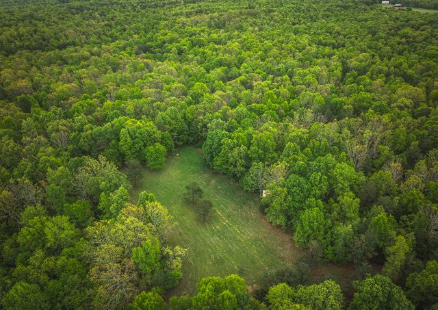 20623 W Ashley Creek Road, Raymondville, MO 65555