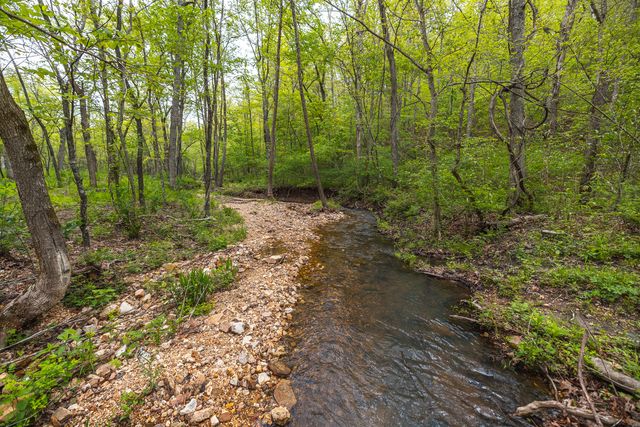 20623 W Ashley Creek Road, Raymondville, MO 65555