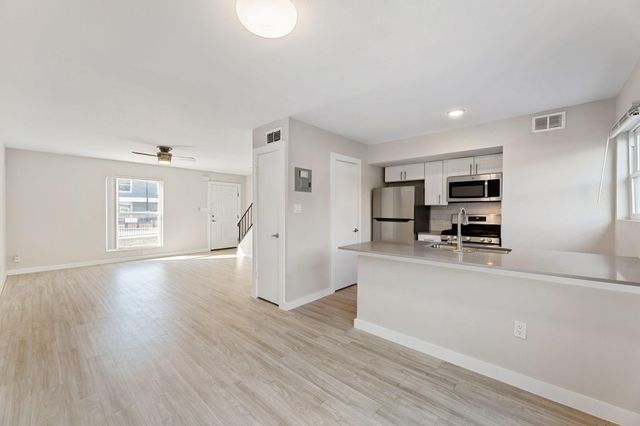 5005 Manor Road 123, Austin, TX 78723
