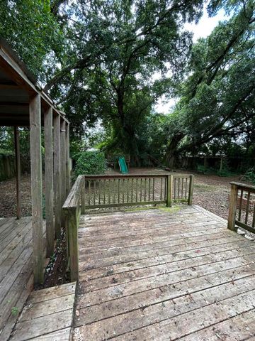 303 Ariola Ave, Pensacola, FL 32503