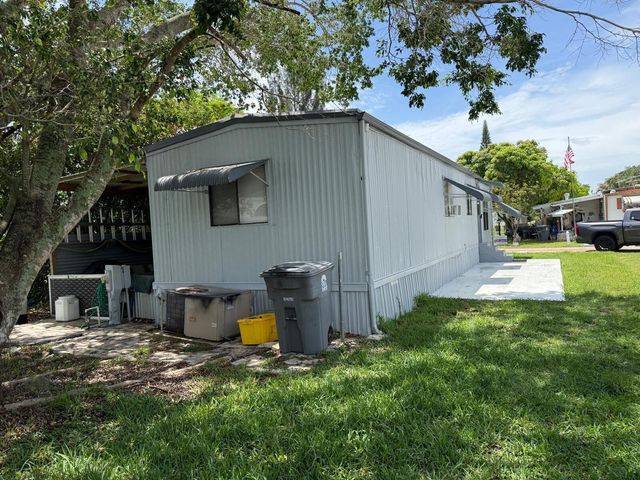 3875 Sheraton Circle 121, Boynton Beach, FL 33436