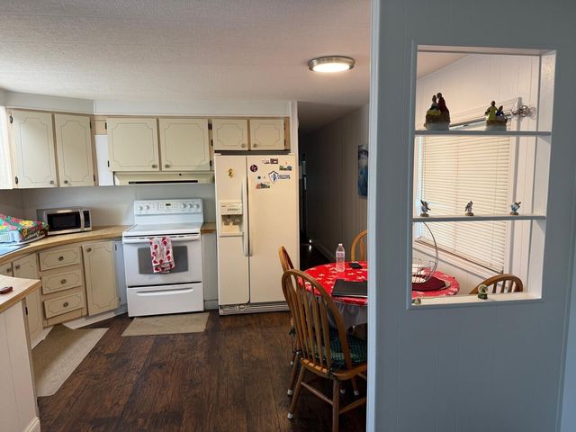 3875 Sheraton Circle 121, Boynton Beach, FL 33436
