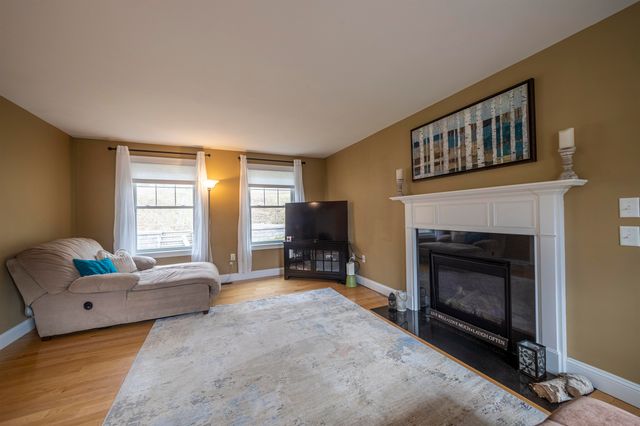 23 Valleyview Drive, Merrimack, NH 03054