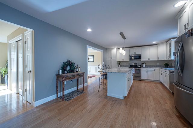 23 Valleyview Drive, Merrimack, NH 03054