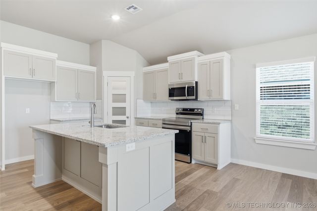 14639 E 39th Place S, Tulsa, OK 74134