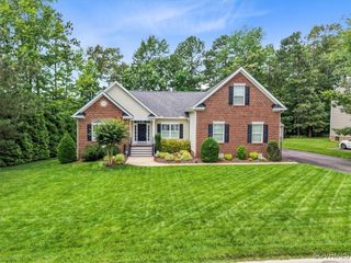206 Twin Crest Dr, Chesterfield, VA 23236