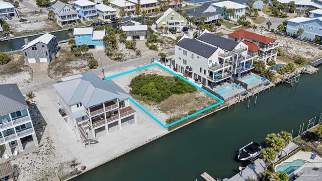 1462 Alabama St, Navarre Beach, FL 32566