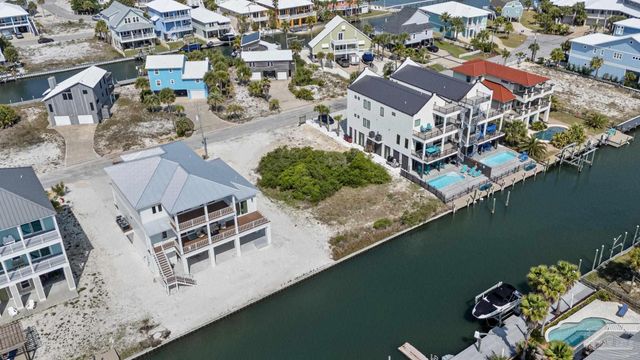 1462 Alabama St, Navarre Beach, FL 32566