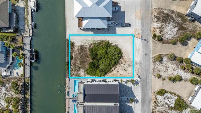 1462 Alabama St, Navarre Beach, FL 32566