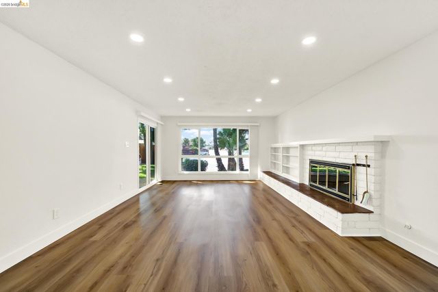 8 N Lake Dr, Antioch, CA 94509