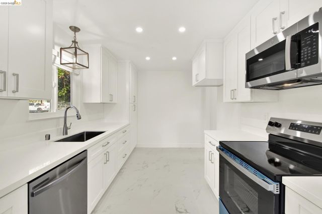 8 N Lake Dr, Antioch, CA 94509