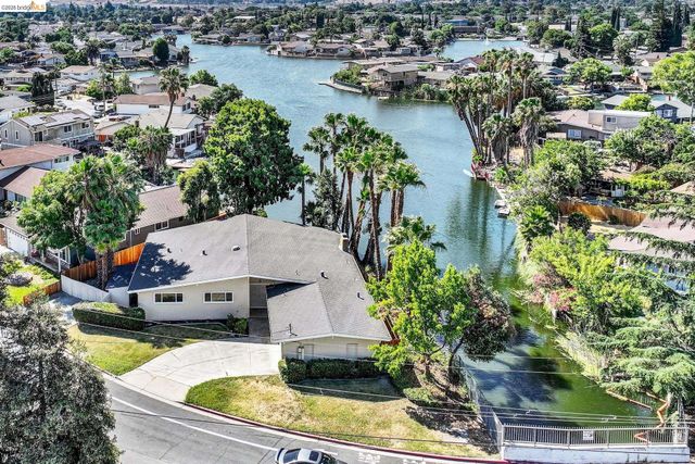8 N Lake Dr, Antioch, CA 94509