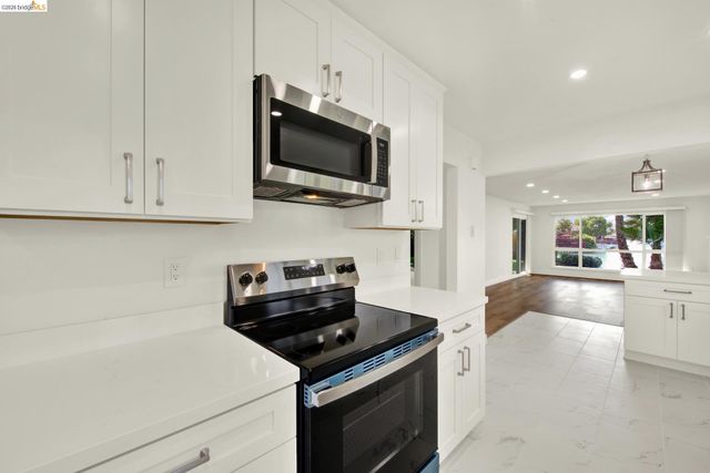 8 N Lake Dr, Antioch, CA 94509