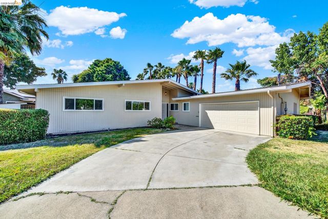 8 N Lake Dr, Antioch, CA 94509