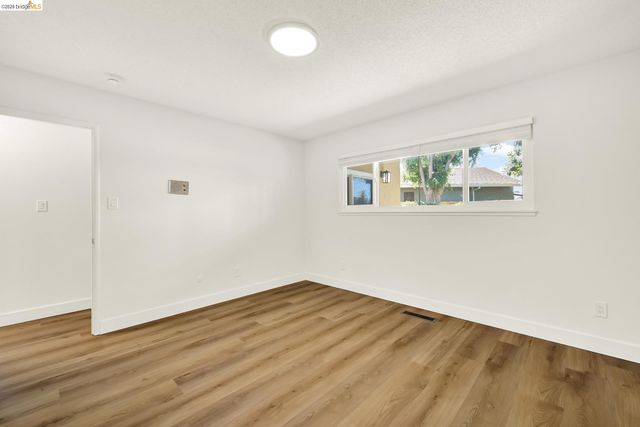 8 N Lake Dr, Antioch, CA 94509