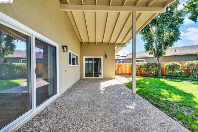 8 N Lake Dr, Antioch, CA 94509