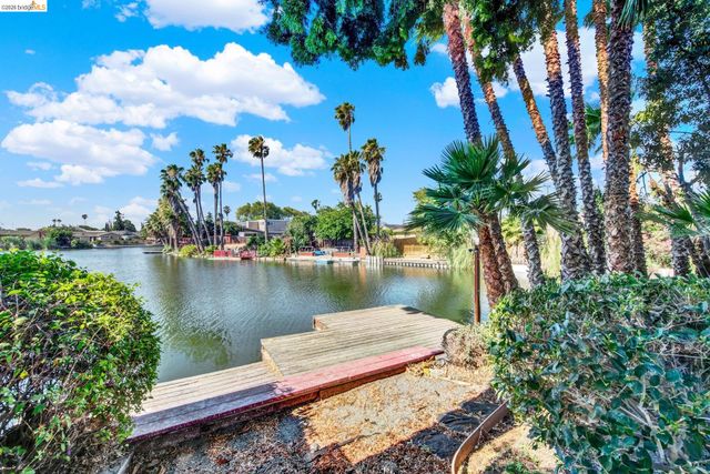 8 N Lake Dr, Antioch, CA 94509
