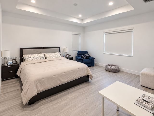 8830 NW 101st Pl, Doral, FL 33178