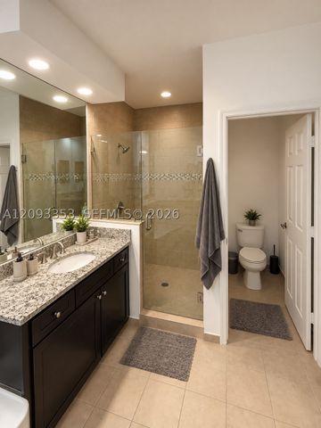 8830 NW 101st Pl, Doral, FL 33178