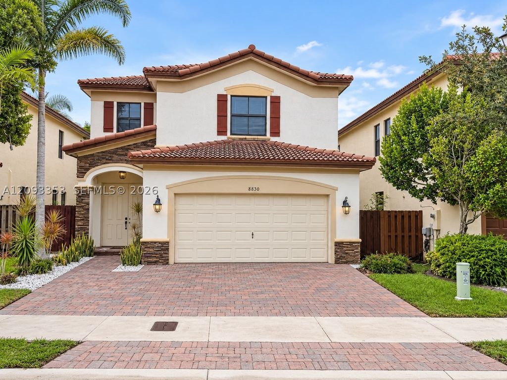 8830 NW 101st Pl, Doral, FL 33178