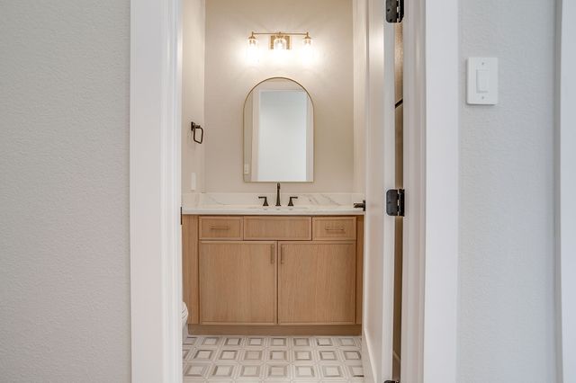 456 Acorn Trail, Granbury, TX 76049