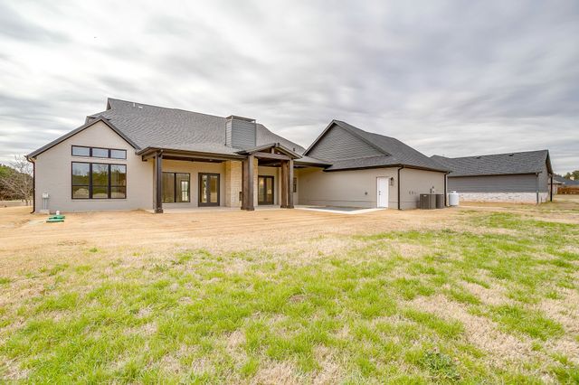 456 Acorn Trail, Granbury, TX 76049