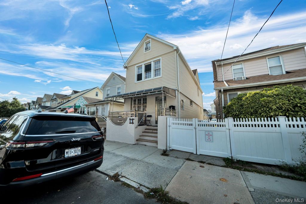 10526 131st Street, Richmond Hill S., NY 11419 — photo 2