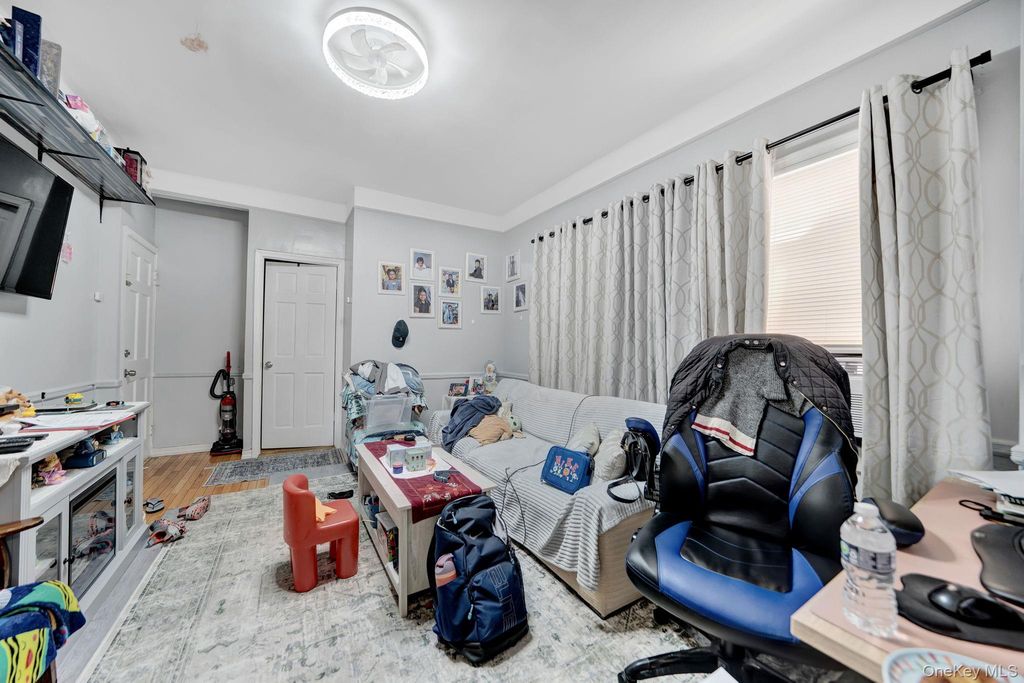 10526 131st Street, Richmond Hill S., NY 11419 — photo 4