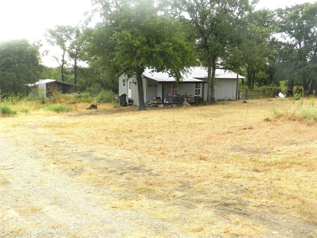 588 Salt Creek Road, Springtown, TX 76082 — photo 5