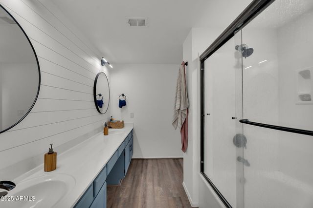 2345 W SHAWNEE Drive, Chandler, AZ 85224